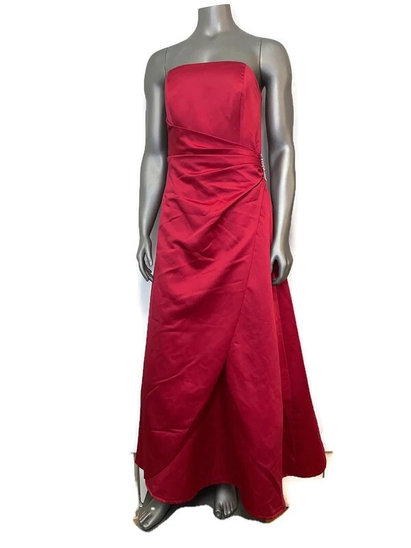 Davids Bridal Size 10 Bridesmaid Dress Red Sleeveless Broche Formal Evening Long