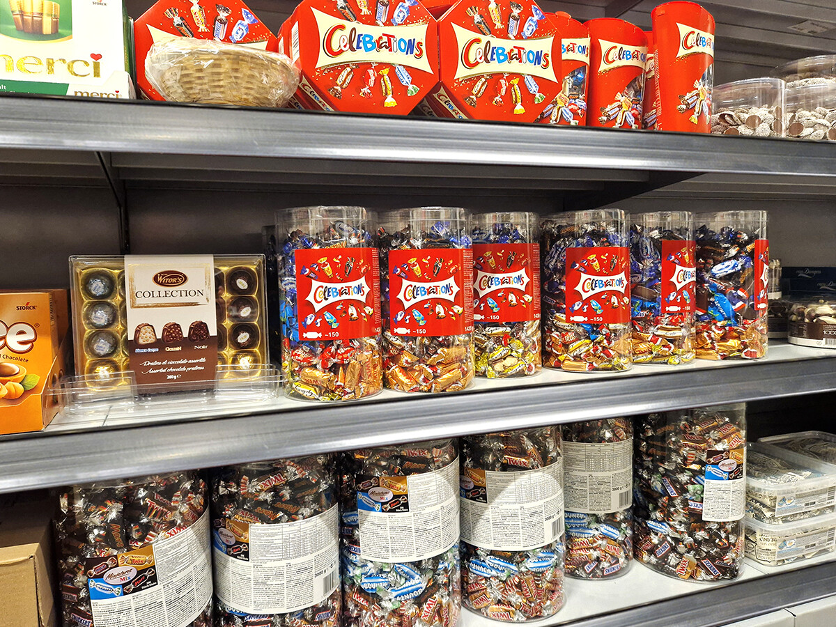 1400 till 1500g Celebrations Mix milk chocolate, Mars, Snickers