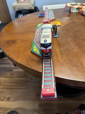 All Tin Battery Operated Shuttling Train Works Well In Original Rough Cond Box