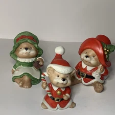 Homco Christmas Bears Have a Berry Christmas #5600 The Three Bears Family Affair