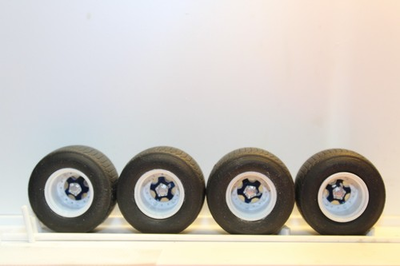 #ad 1 25 scale resin model car dirt track tires w 35 $19.99