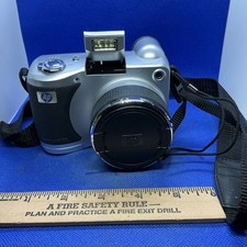 HP Photosmart 850 4.1MP Digital Camera, Clean