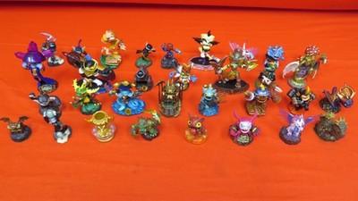 Random Lot Of 15 Skylanders Character Figures Very Good 5856