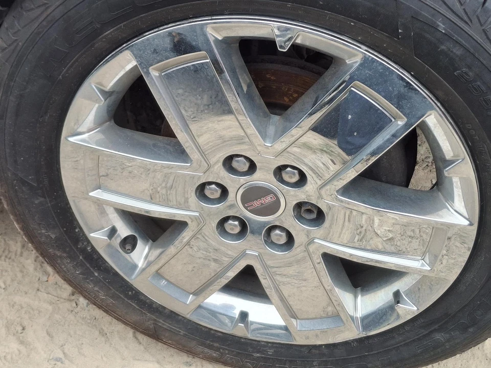 Used Air Cleaner Assembly fits: 2015 Gmc Acadia Grade A - Image 2 of 4