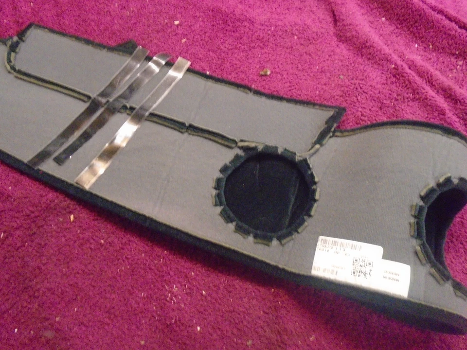 Cubierta de tablero personalizada Covercraft 1975-1977 Alfa Romeo Alfetta VelourMat nueva en stock valor del Reino Unido Foto 2 de 2