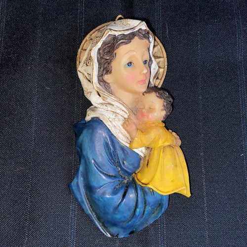 Vintage Madonna Of The Streets Wall Hanging Virgin Mary & Baby Jesus Plaque 5”