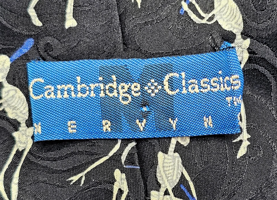 Corbata ortopédica de rayos X vintage de Cambridge Classics Mervyn Skeletons jugando deportes Foto 4 de 4