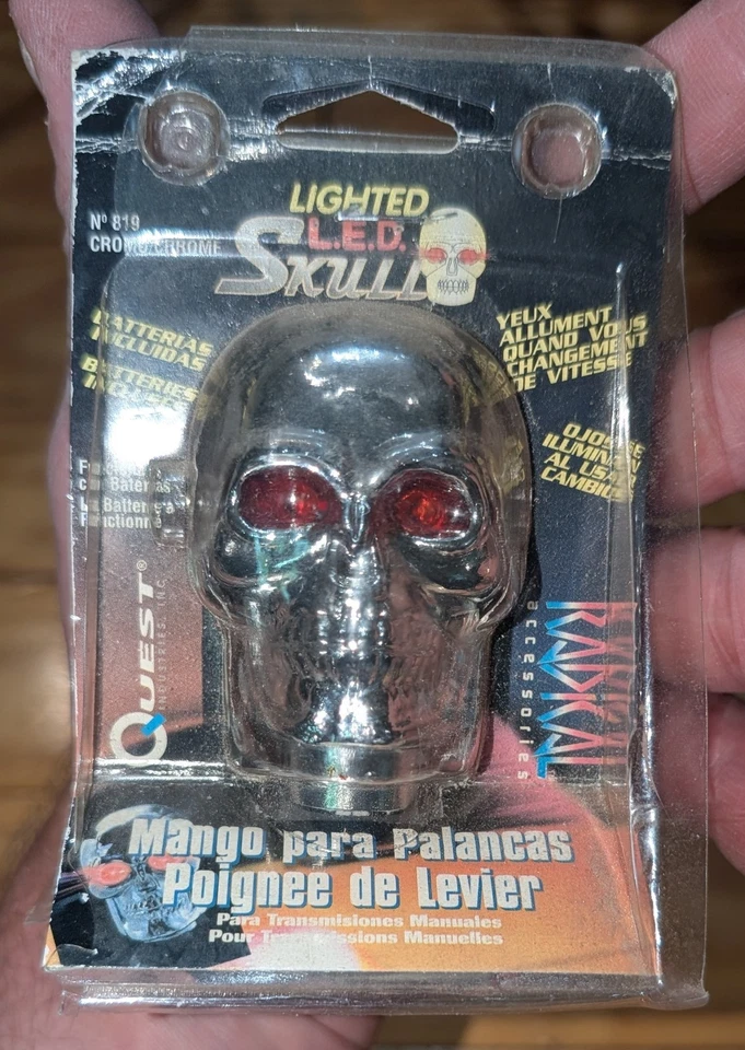 Quest No. Perilla de cabeza de calavera con palanca de cambios LED 819, paquete abierto  Foto 3 de 4