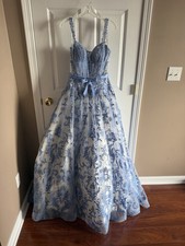 Sherri Hill style #57058 Women’s Size 6 Blue & White Lace Prom/Formal Gown