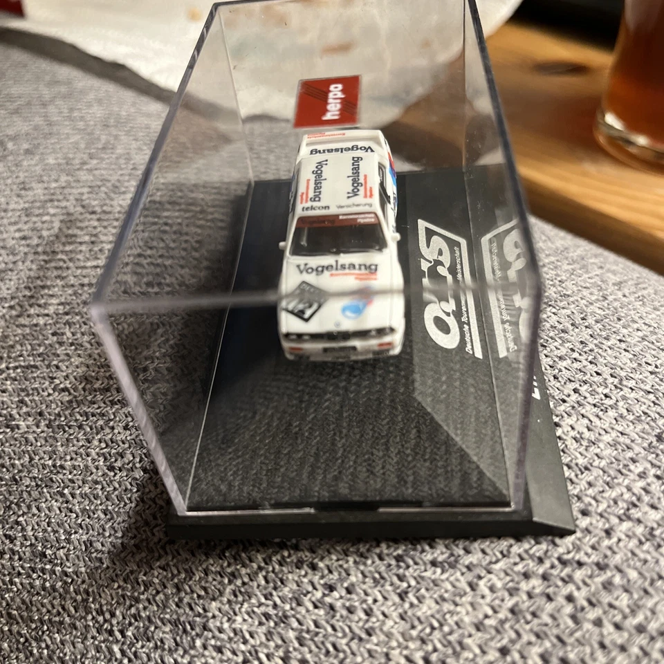 BMW M3 E30 DTM 1990 1:87 Linder, Vogelsang n.º 12, Nissen - Herpa 3527 nuevo sin caja Foto 2 de 4