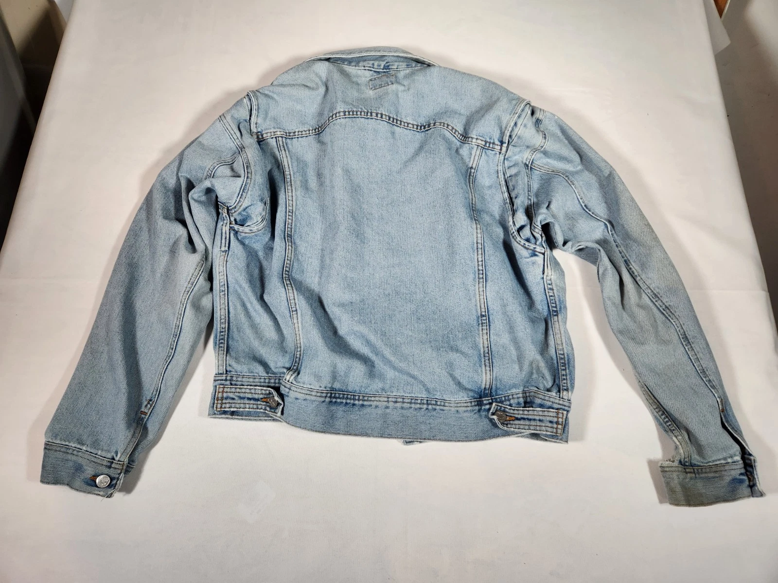 Calvin Klein Jeans Denim Trucker Jacket Light Wash Vintage Style XXL 2XL - product detail image 2