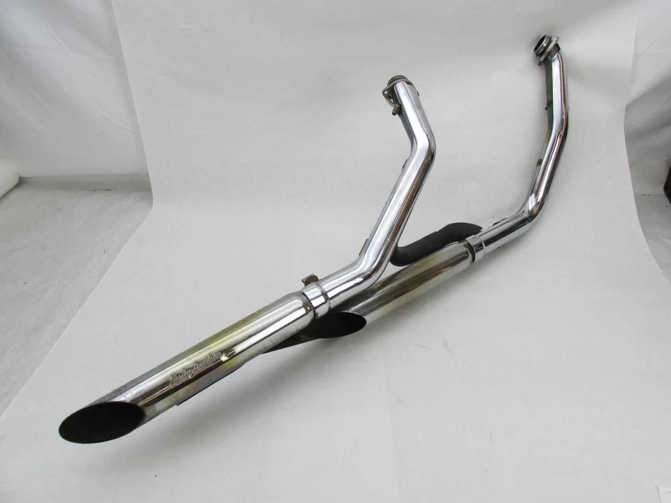 Harley-Davidson 96+ Softail 铬排气带斜切消声器和挡板 — 第 2/4 张图片