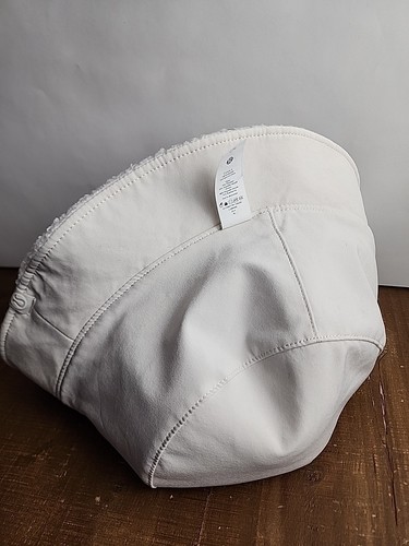 Lululemon Both Ways White Fleece Bucket Hat Rabbit Lunar New Year Size L/XL - Picture 15 of 18