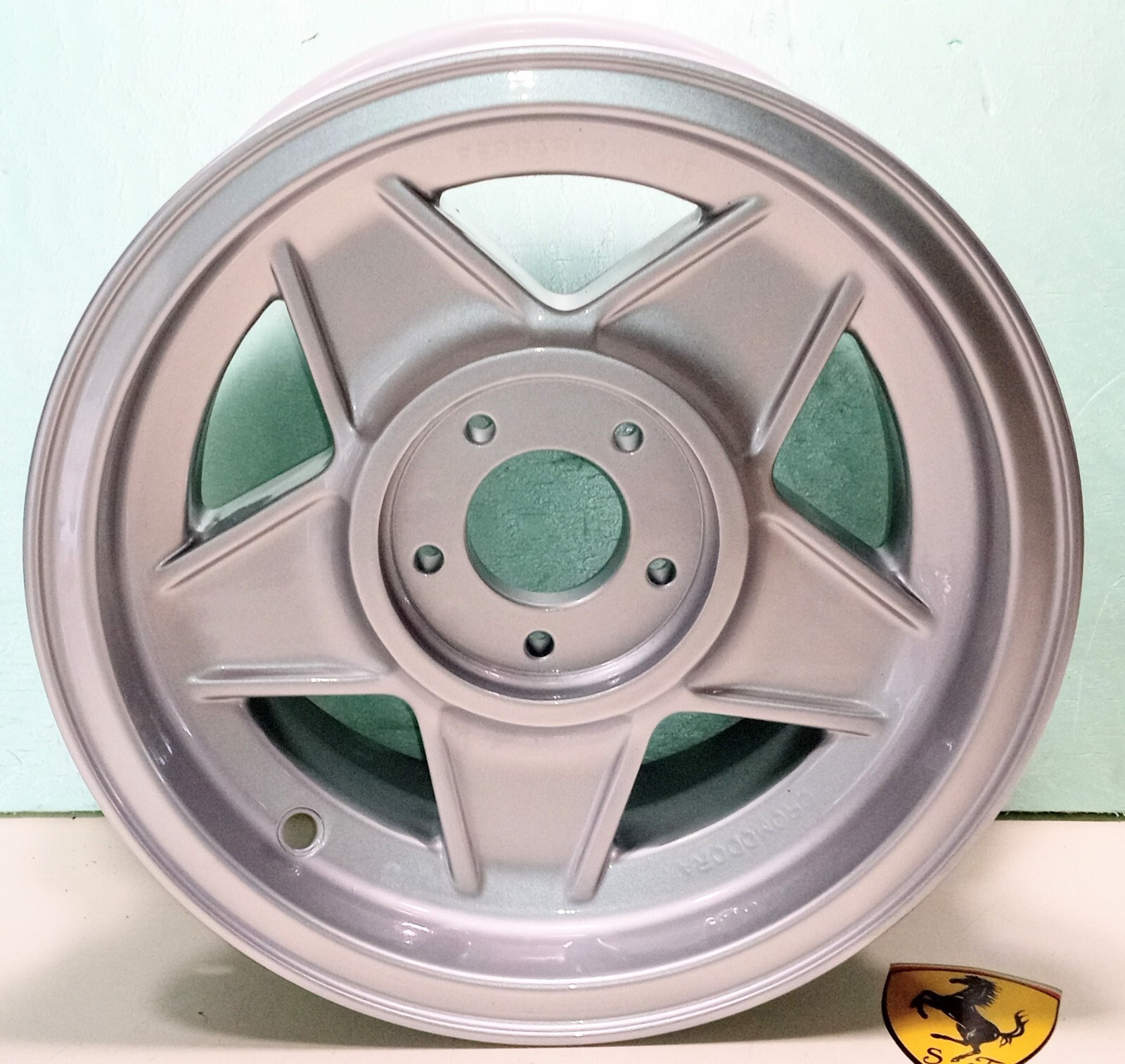 Ferrari 365 GTB/4 Daytona Wheel Rim_7 1/2"X15"_Cromordora_GENUINE