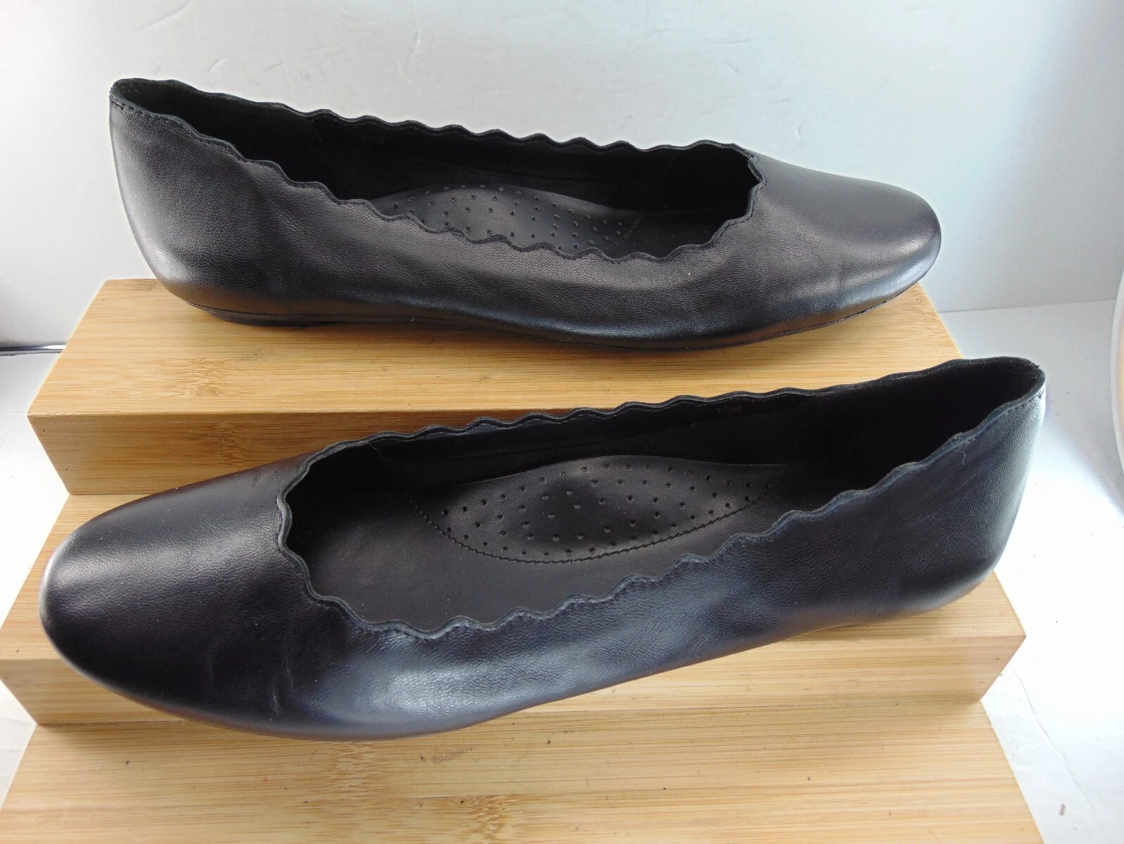 VANS Van Eli Slip On Nero MORBIDA PELLE Bordo Scalloped PIATTO 10 M OTTIME CONDIZIONI!