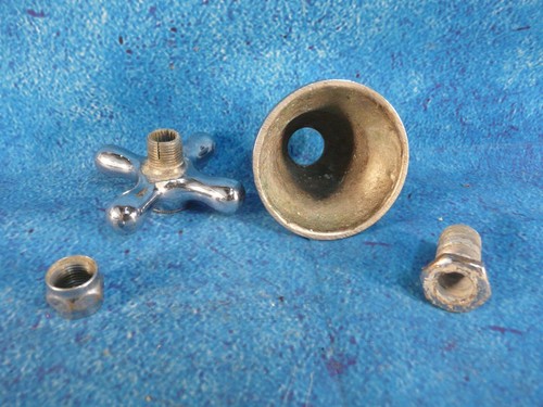 Vintage Brass & Chrome Escutcheon and Cross Handle - Waste - Picture 3 of 3
