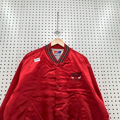 『Swingster』　スタジャン　BULLS 刺繍ロゴ　レッド　【L】 Vintage 80s Chicago Bulls Satin Snap Jacket Mens XL Red