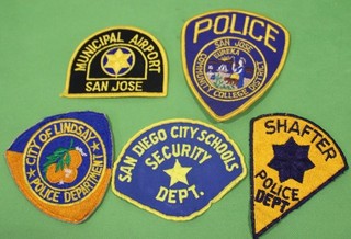 5 PARCHES de colección obsoletos de la policía de California escuela aeropuerto #221