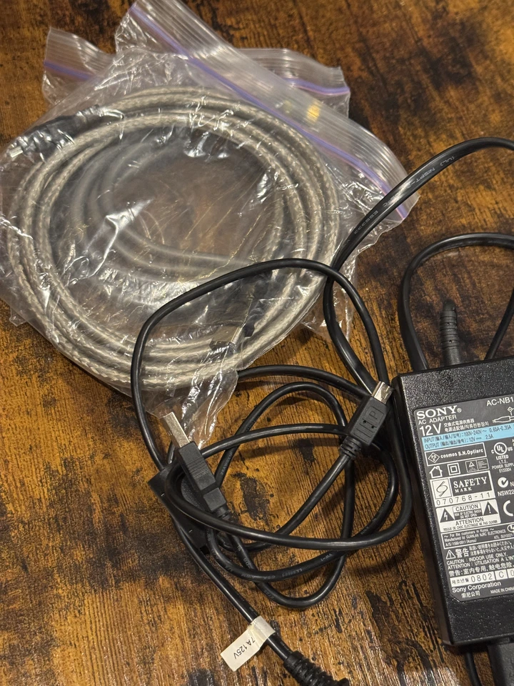 Grabadora de DVD Sony DVDirect VRD-MC5 (2,5 pulgadas) - blanca con manual y cables Foto 3 de 4