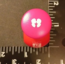 SILHOUETTE OF A MAN AND WOMAN KISSING Studio G mini Paper Punch