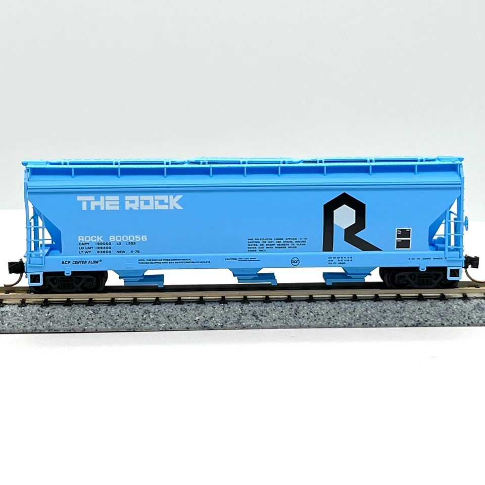 Micro-Trains N Scale 94170 Rock Island 3 Bay ACF Center Flow Hopper 800056 - Image 3 of 4