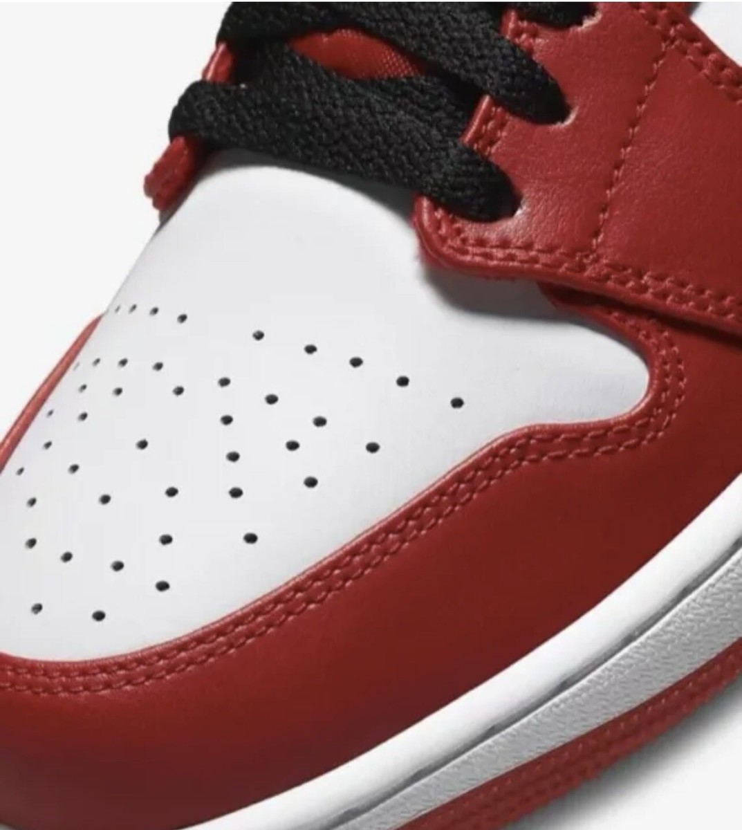 Nike Air Jordan 1 Low Bulls Chicago 2022 (553558-163) Men  display picture 2