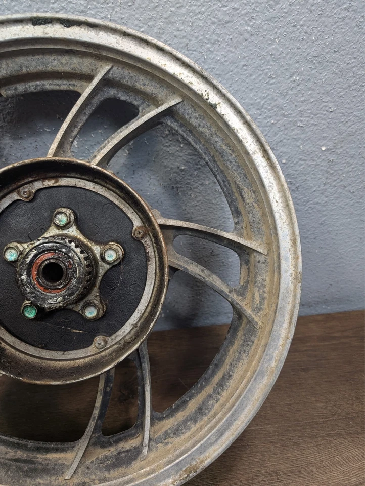 Llanta trasera Yamaha Virago 750 XV750 1981-1983 OEM - 4H7-25338-29-98 Foto 2 de 4