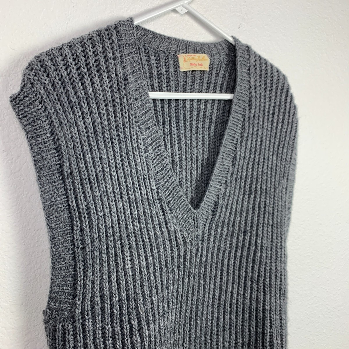 Vintage Handmade Soft Thick Knit Gray V-Neck Sweater Vest Chest 38
