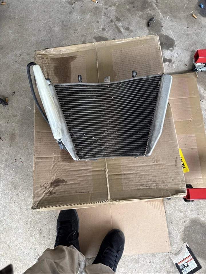 🟢 2005 2006 SUZUKI GSXR1000 OEM MOTOR RADIADOR MOTOR ENFRIADOR RADIADOR DE REFRIGERACIÓN Foto 2 de 2