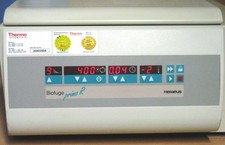 Heraeus Biofuge Primo R Temperierbare Tischzentrifuge 