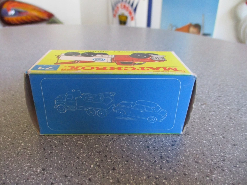 VINTAGE MATCHBOX WRECKER TOW TRUCK ESSO & BOX #71  WORLD WIDE SHIPPING - Image 4 of 4
