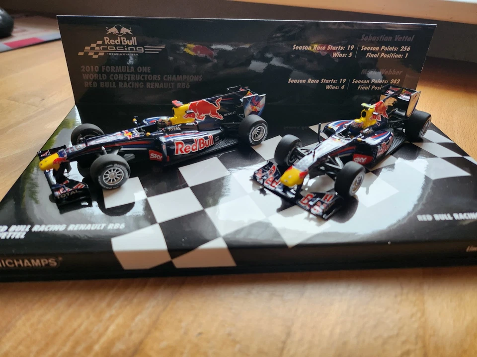 Set- 2 Red Bull RB6-S.Vettel und M.Webber 2010 Minichamps 1:43- Limited Edition - Bild 2 von 4