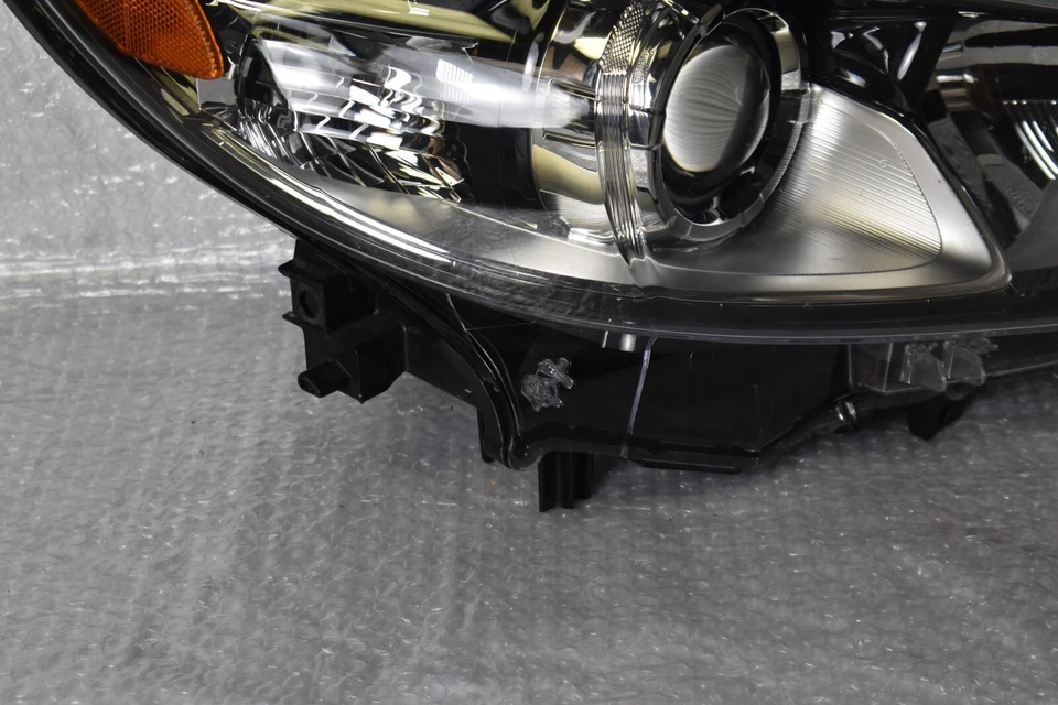 FARO HALÓGENO DERECHO MAZDA 6 SEDÁN 2014 2015 2016 TYC 6693 C31R Foto 4 de 4