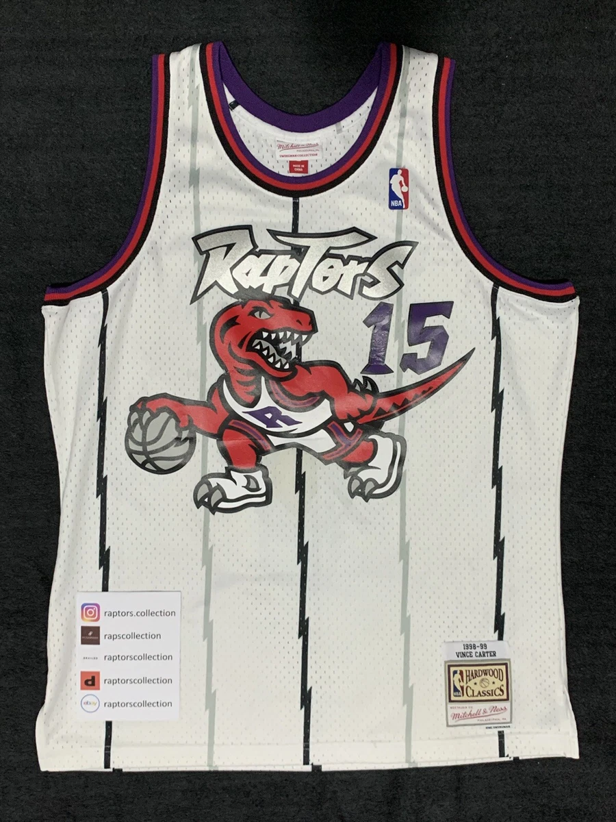 Mitchell & Ness Men's Toronto Raptors NBA Vince Carter Classics Swingman Throwback  Jersey