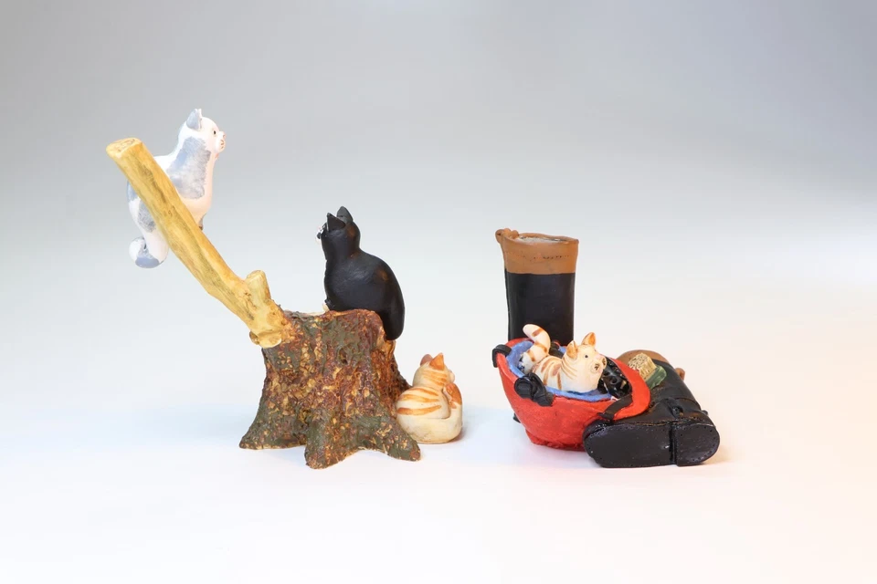 Vintage Peter Fagan Adorables Cats on a Tree Stump Handpainted Scotland GC - Image 4 of 4