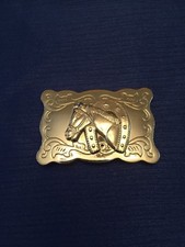 Small Belt Buckle Featuring a Horse Head and Horse Shoe Fancy Design