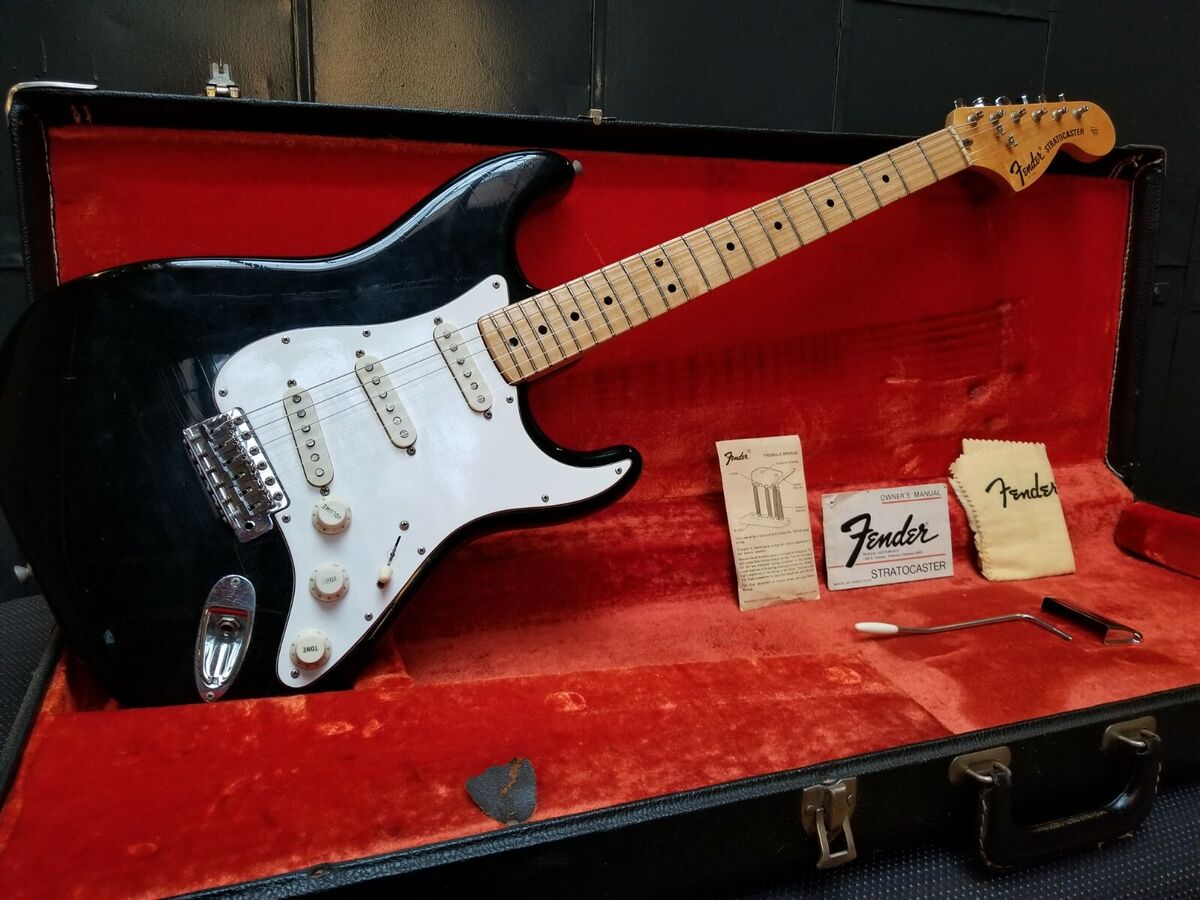 1974 Fender Stratocaster Electric Guitar with OHSC and Case 1974 Fender Stratocaster Electric Guitar with OHSC and Case