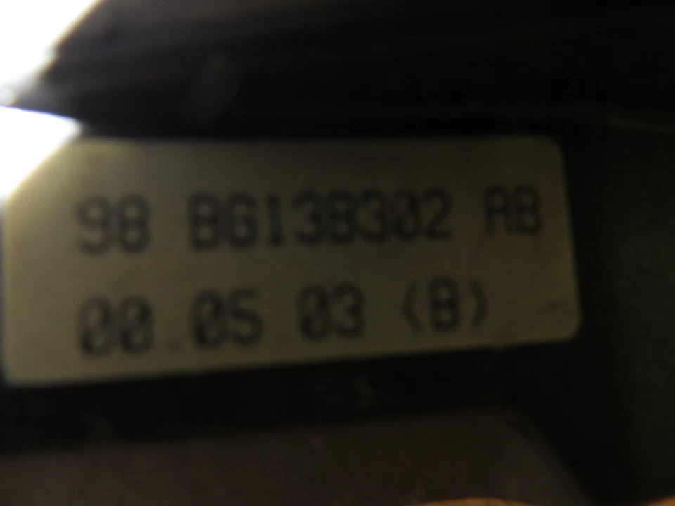MERMERCURY COUGAR 1999-2002 ПОВОРОТНИК ОПАСНОСТИ И ДАЛЬНИЙ СВЕТ ПЕРЕКЛЮЧАТЕЛЬ OE # 98BG13B302AB - Изображение 2 из 3