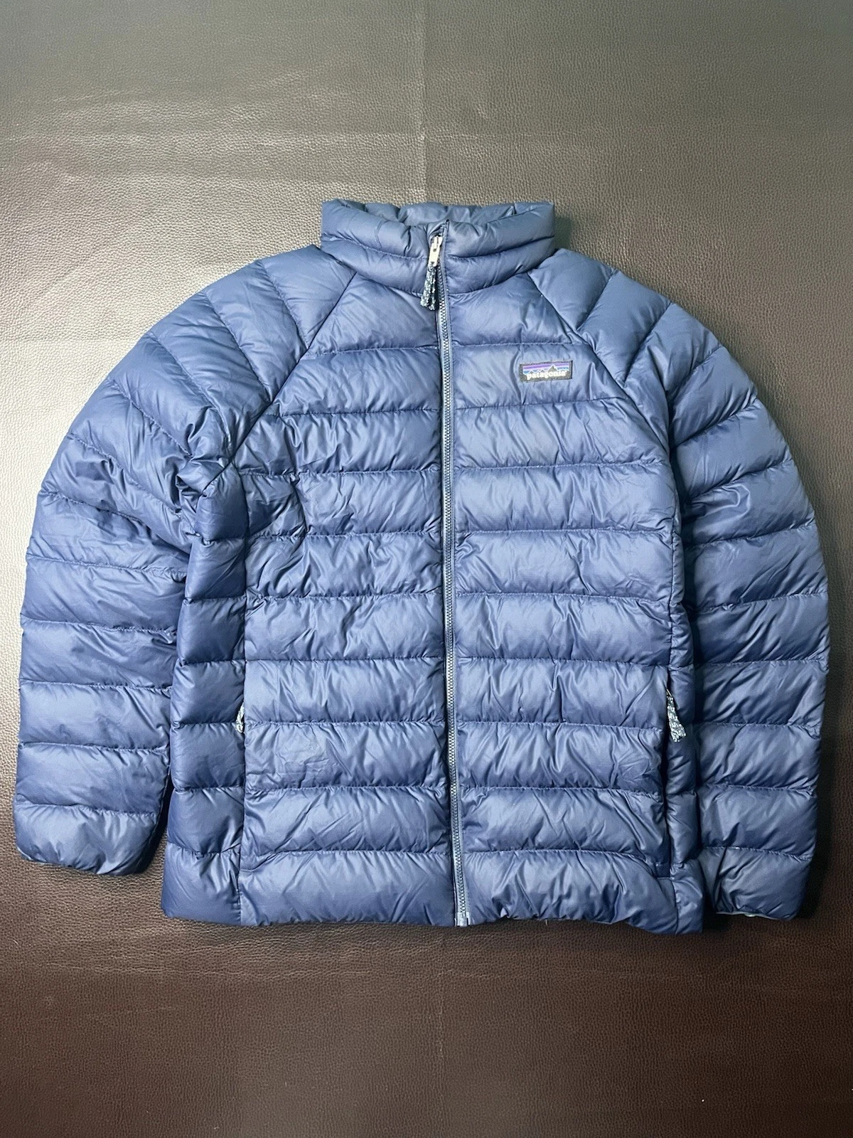 Patagonia Down Sweater Puffer Jacket Kids XL (14) Navy Blue Coat Fall 2023
Opens in a new window or
