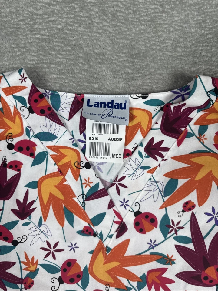 Landau Floral Pattern V-Neck Scrub Top Medical Scrub Women’s Size Medium - Image 4 of 4