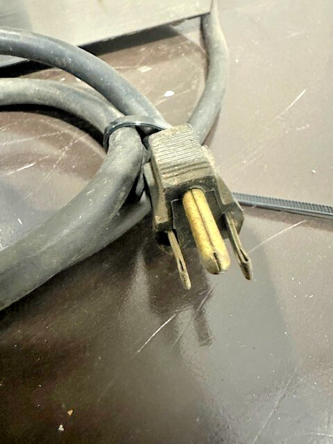 BLOOMFIELD KOFFEE KING MODEL 8571, 3 TIERD WARMER WITH BREWER W/ 2 CARAFES