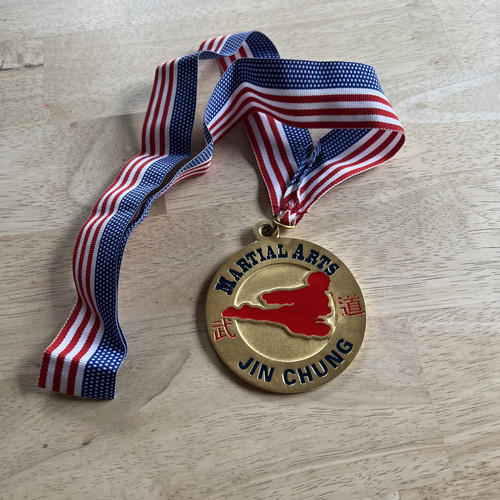 Vintage Kampfsport Jin Chung Medaille mit Band goldfarben - Bild 1 von 9