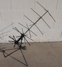 TRIVEC 2055-3   SAT COM ANTENNA WITH ELEMENTS, CABLES AND BAG      free shipping