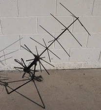 TRIVEC 2055-3   SAT COM ANTENNA WITH ELEMENTS, CABLES AND BAG      free shipping