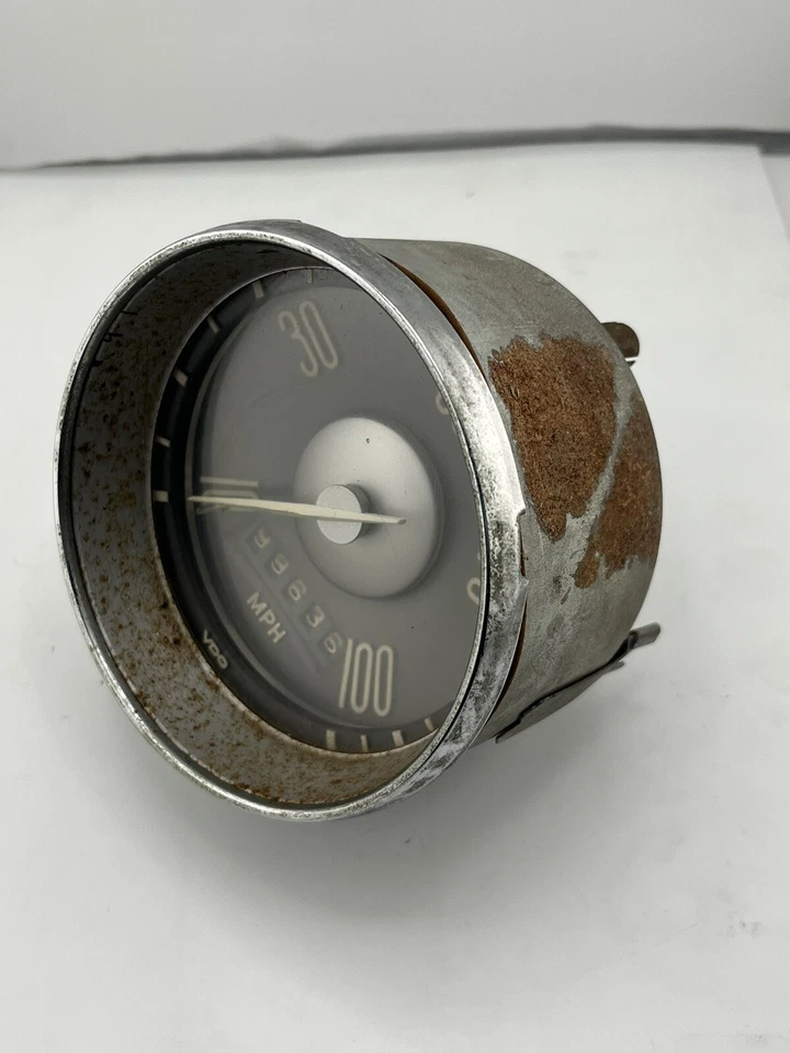 Vintage VW  Volkswagen Type 3 Fastback Squareback Notchback Speedometer - Image 3 of 4