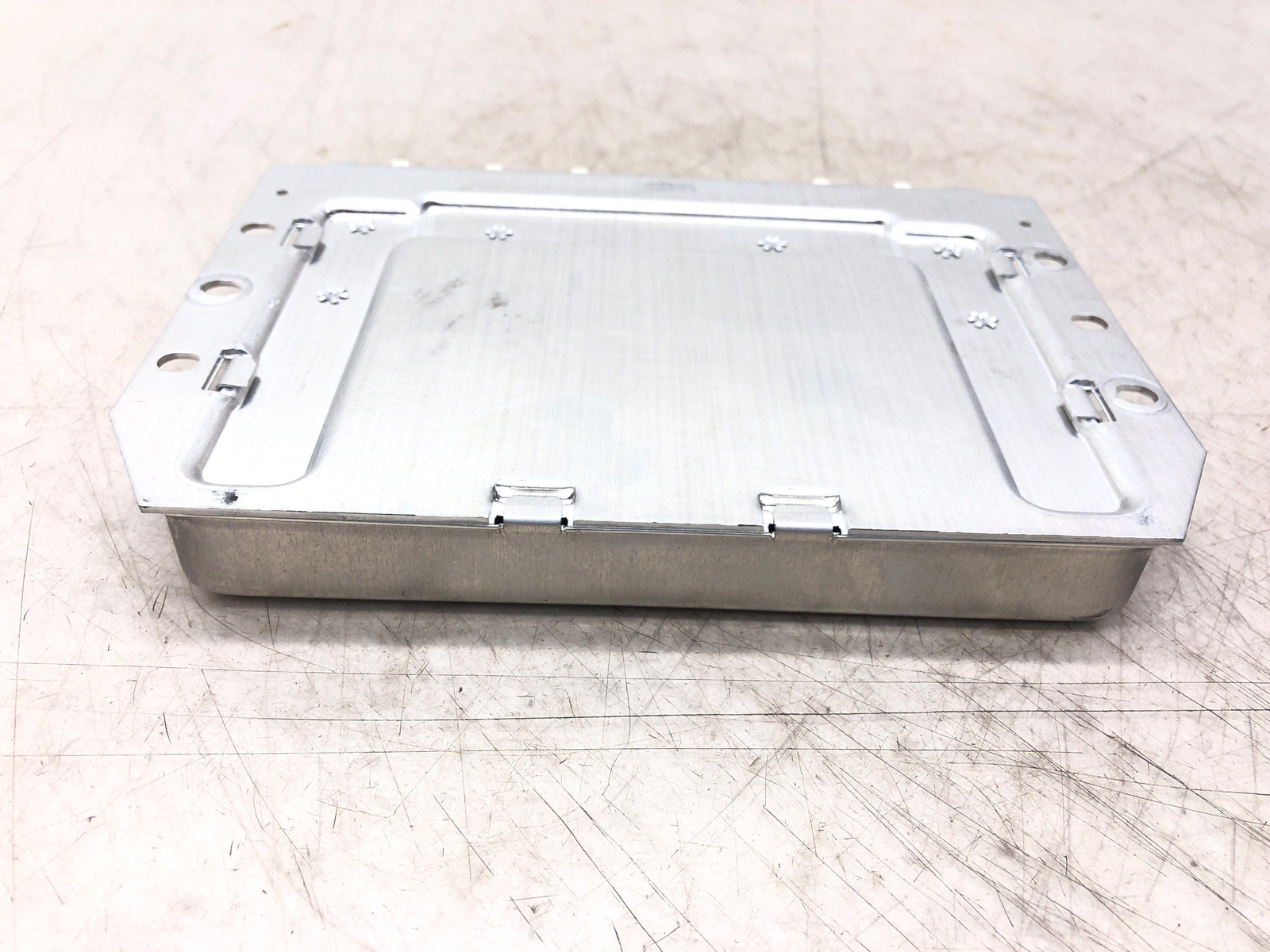 2017-2022 MASERATI LEVANTE SUSPENSION CONTROL MODULE 670105688 OEM