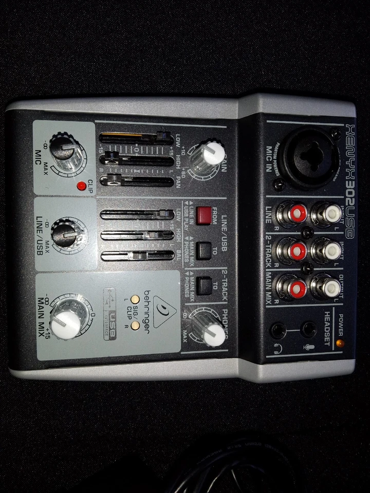 Xenyx 302 USB Premium 5 Input Mixer - Image 4 of 4