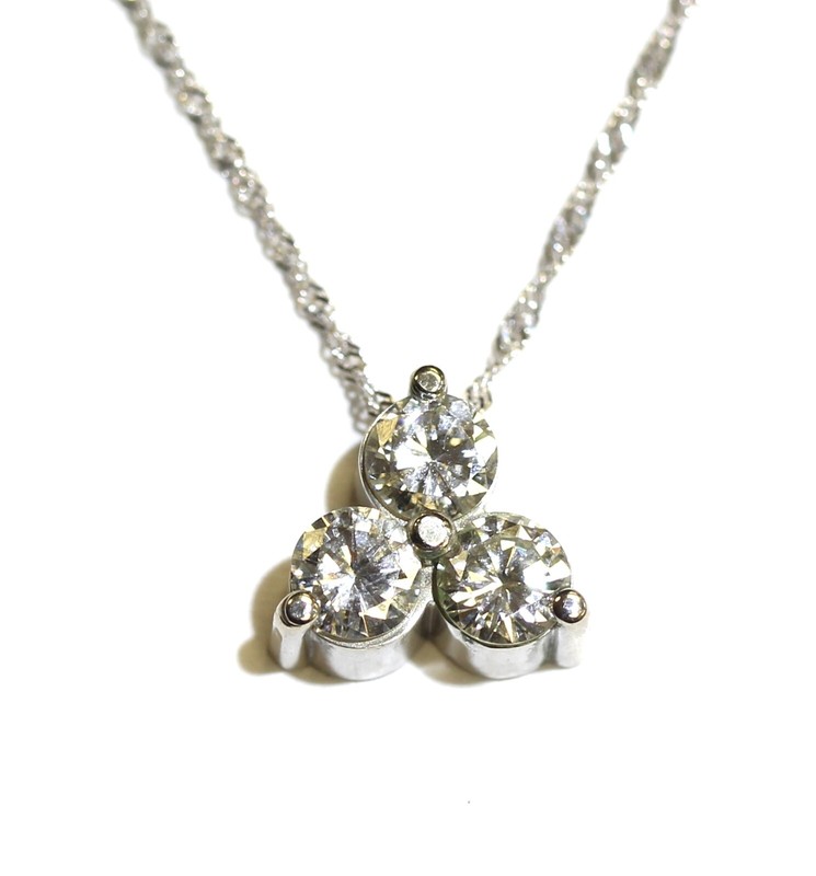New 14k white gold .69ct SI1 VS2 H diamond 3 stone pendant necklace 2.2g 16"