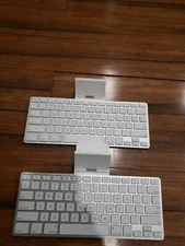 Apple iPad Keyboard Dock Docking Station A1359 for 30-Pin iPad/iPod White