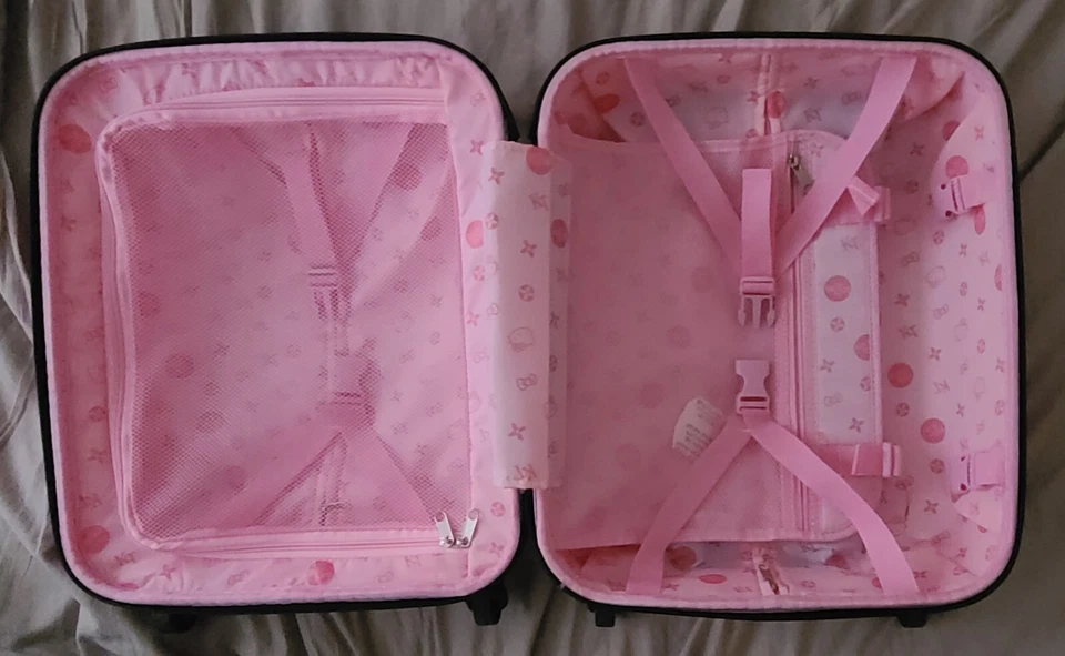 Hello Kitty 19" Pink Carry-On Luggage - Image 3 of 4